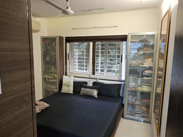 2 BHK Apartment in Piplod for rent Surat. The reference number is 21070449