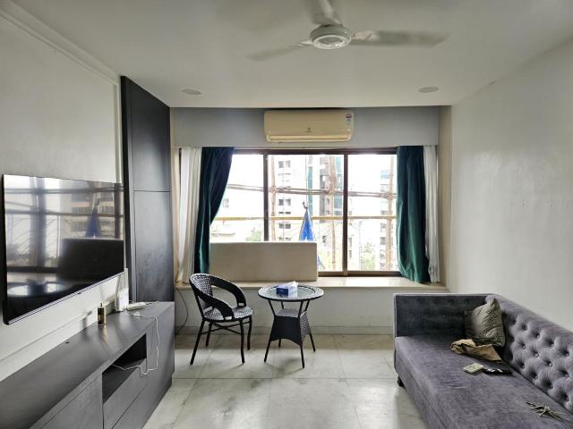 2 BHK Apartment in Prabhadevi for rent Mumbai. The reference number is 20311223