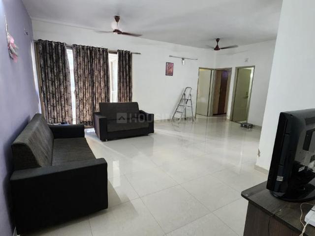 2 BHK Apartment in Prahlad Nagar for rent Ahmedabad. The reference number is 19455736