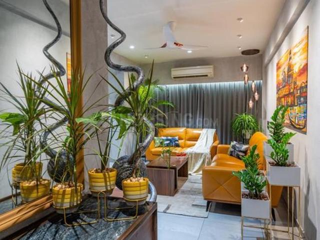 2 BHK Apartment in Prahlad Nagar for rent Ahmedabad. The reference number is 20646985