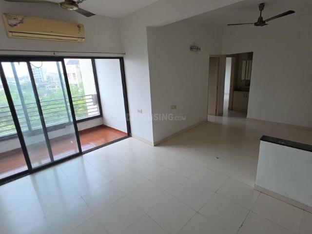 2 BHK Apartment in Prahlad Nagar for rent Ahmedabad. The reference number is 21088501