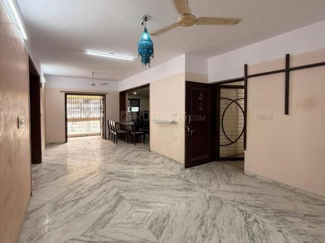 2 BHK Apartment in Pratapgunj for rent Vadodara. The reference number is 21019901