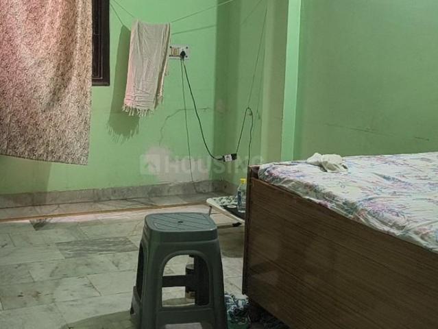 2 BHK Apartment in Preet Vihar for resale New Delhi. The reference number is 15365830