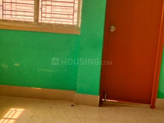 2 BHK Apartment in Prince Anwar Shah Connector for rent Kolkata. The reference number is 19906026