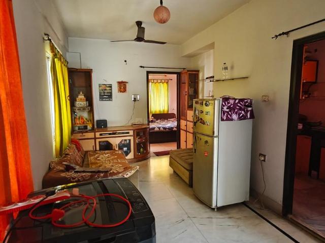 2 BHK Apartment in Prince Anwar Shah Connector for rent Kolkata. The reference number is 20339919