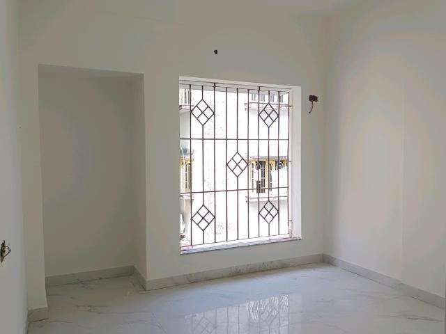 2 BHK Apartment in Purbalok for resale Kolkata. The reference number is 20096040
