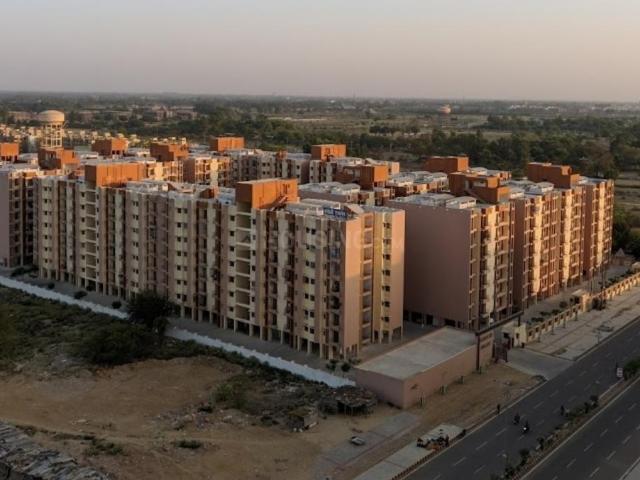 2 BHK Apartment in Roberts Lines for rent Lucknow. The reference number is 21056996