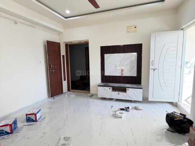 2 BHK Apartment in Raghavendra Colony for rent Hyderabad. The reference number is 21041891