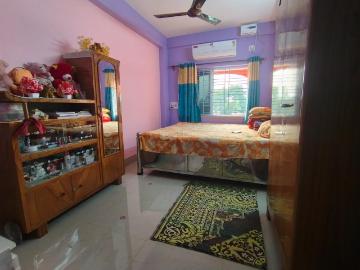 2 BHK Apartment in Rahara for resale Kolkata. The reference number is 18945934