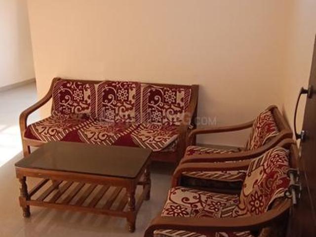 2 BHK Apartment in Raj Mohalla for rent Indore. The reference number is 14469910