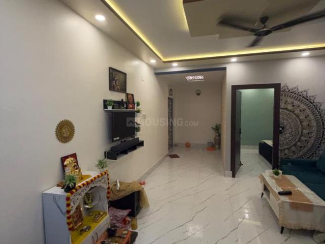 2 BHK Apartment in Raja Bazar for rent Kolkata. The reference number is 21304077