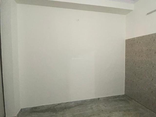 2 BHK Apartment in Rajendra Nagar for resale Ghaziabad. The reference number is 20584409