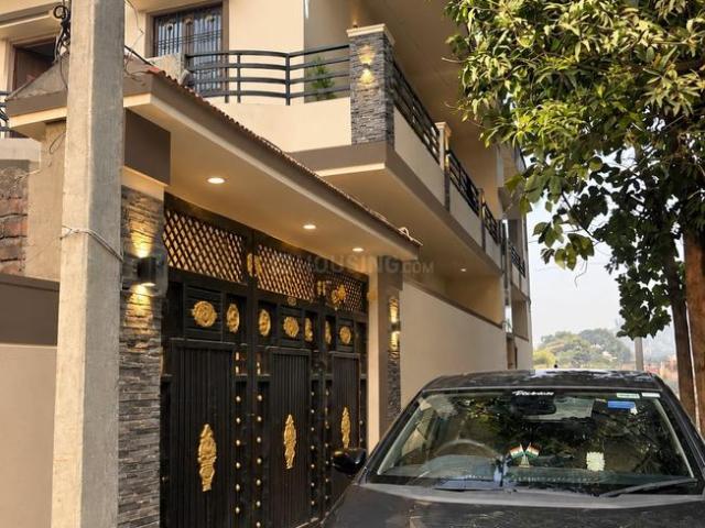 2 BHK Apartment in Ram Nagar for rent Varanasi. The reference number is 21275123