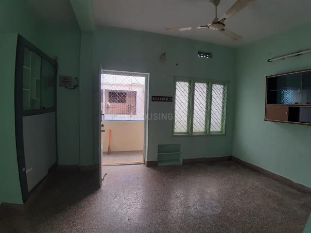 2 BHK Apartment in Rama Rao Peta for rent Kakinada. The reference number is 21197004
