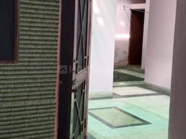 2 BHK Apartment in Rambag Colony for rent Aligarh. The reference number is 21196541