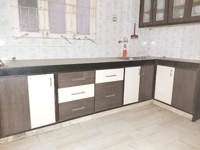 2 BHK Apartment in Ramdev Nagar for rent Ahmedabad. The reference number is 20140883