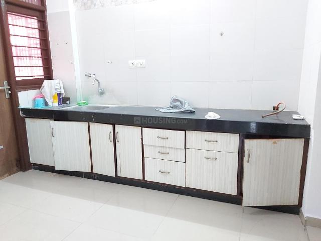 2 BHK Apartment in Ramdev Nagar for rent Ahmedabad. The reference number is 20141980