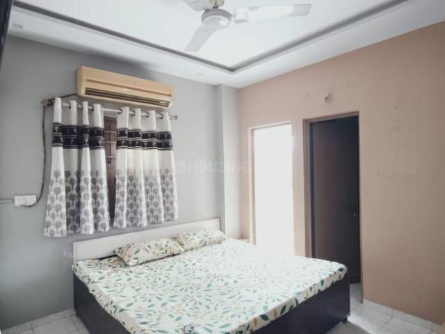 2 BHK Apartment in Ramdev Nagar for rent Ahmedabad. The reference number is 21046818
