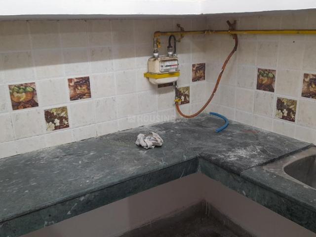 2 BHK Apartment in Ramesh Nagar for rent New Delhi. The reference number is 18981425