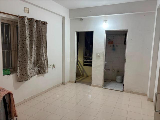 2 BHK Apartment in Ranip for rent Ahmedabad. The reference number is 20653375