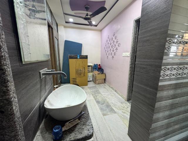 2 BHK Apartment in Ranip for resale Ahmedabad. The reference number is 14846212