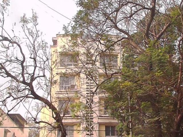 2 BHK Apartment in Regent Park for resale Kolkata. The reference number is 20347293