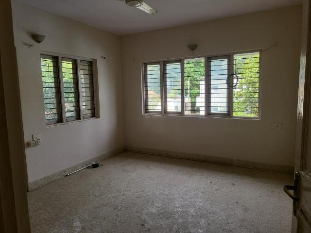 2 BHK Apartment in Richmond Town for rent Bengaluru. The reference number is 20626761