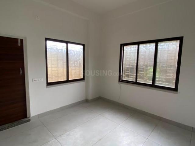 2 BHK Apartment in Rishra for resale Hooghly. The reference number is 21084820