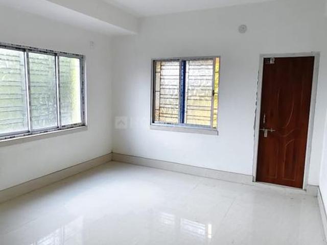 2 BHK Apartment in Rishra for resale Hooghly. The reference number is 21271000