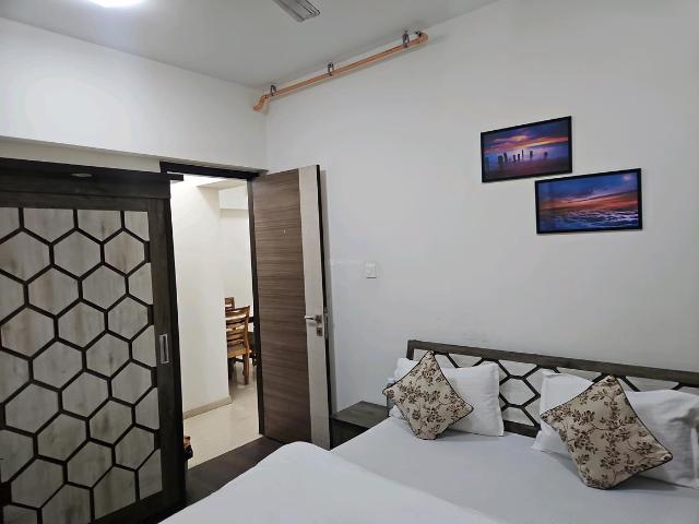 2 BHK Apartment in Worli for rent Mumbai. The reference number is 19024898