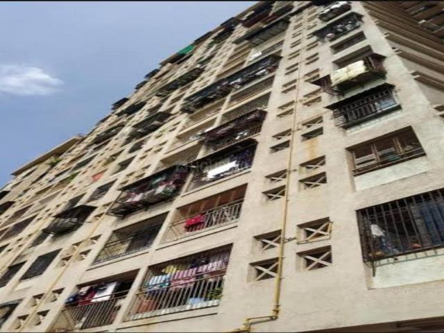 2 BHK Apartment in Worli for resale Mumbai. The reference number is 20798056