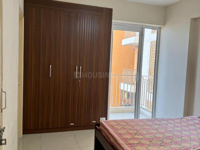 2 BHK Apartment in Wave City for rent Ghaziabad. The reference number is 18734345