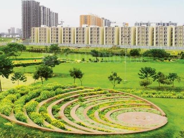 2 BHK Apartment in Wave City for rent Ghaziabad. The reference number is 20270639