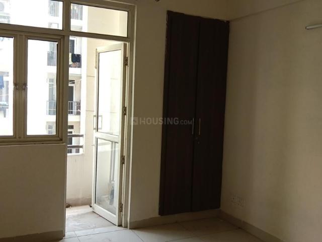 2 BHK Apartment in Wave City for rent Ghaziabad. The reference number is 20460792