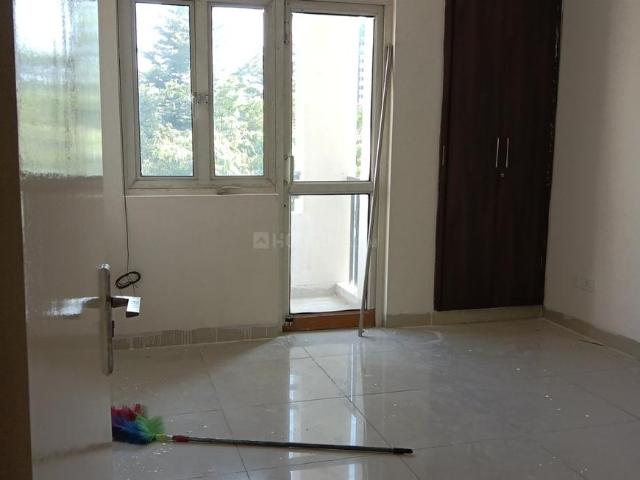 2 BHK Apartment in Wave City for rent Ghaziabad. The reference number is 20543026