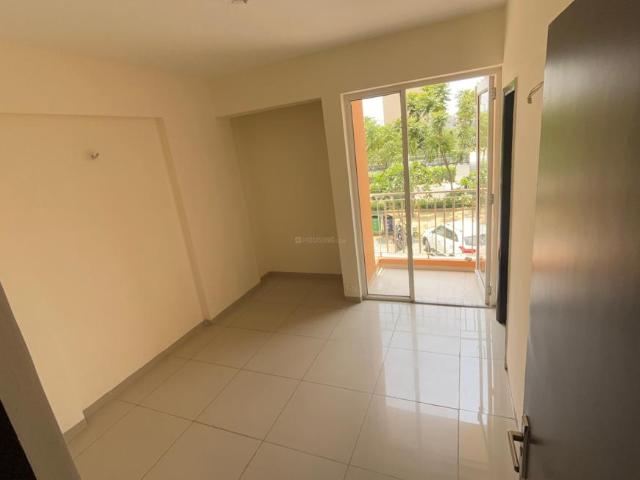 2 BHK Apartment in Wave City for rent Ghaziabad. The reference number is 20574314