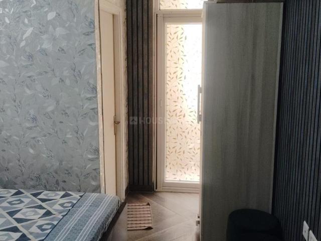 2 BHK Apartment in Wave City for rent Ghaziabad. The reference number is 20574457