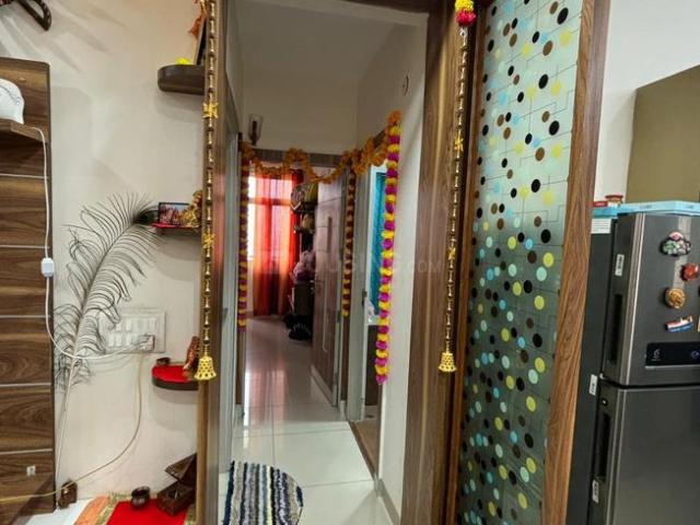2 BHK Apartment in Wave City for rent Ghaziabad. The reference number is 20709148