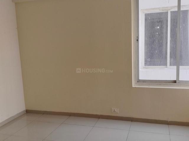 2 BHK Apartment in Wave City for rent Ghaziabad. The reference number is 21284977