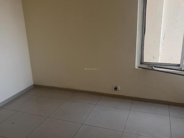 2 BHK Apartment in Wave City for rent Ghaziabad. The reference number is 21237543