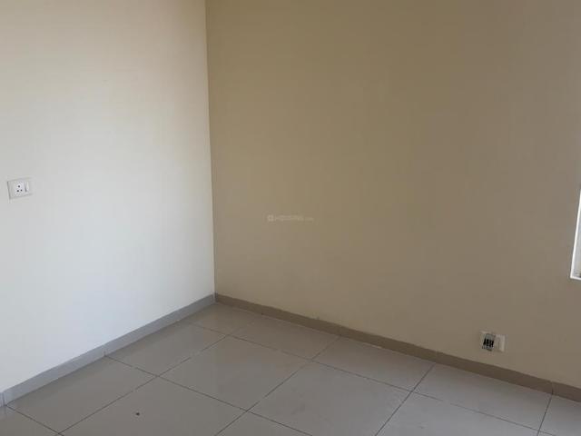 2 BHK Apartment in Wave City for rent Ghaziabad. The reference number is 21237590