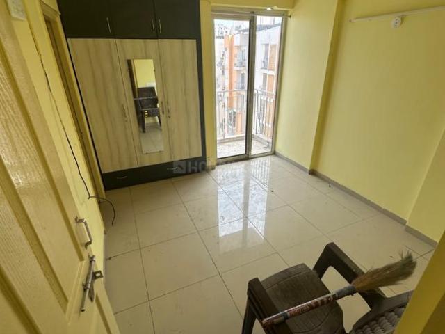 2 BHK Apartment in Wave City for resale Ghaziabad. The reference number is 20494616