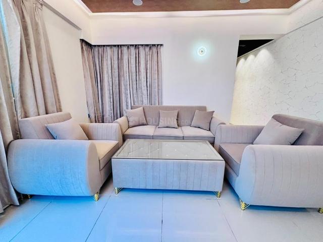 2 BHK Apartment in Wave City for resale Ghaziabad. The reference number is 20756527
