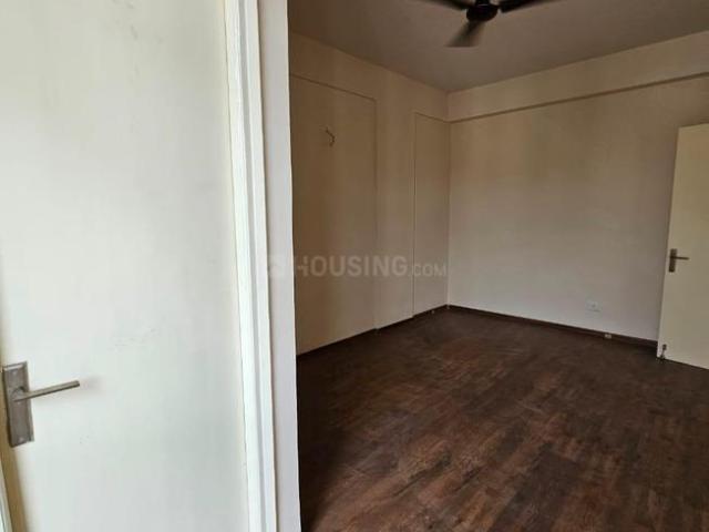 2 BHK Apartment in Wave City for resale Ghaziabad. The reference number is 21079571