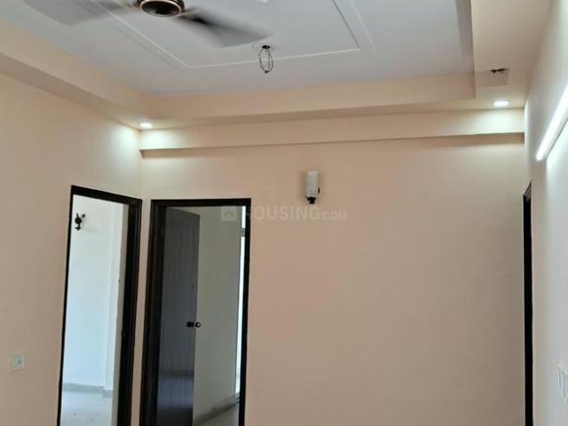 2 BHK Apartment in Wave City for resale Ghaziabad. The reference number is 21081467