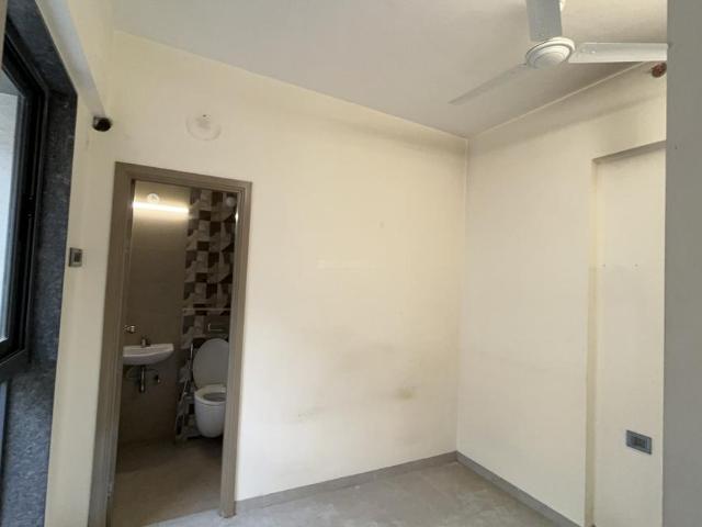 2 BHK Apartment in Wadala East for resale Mumbai. The reference number is 19198402