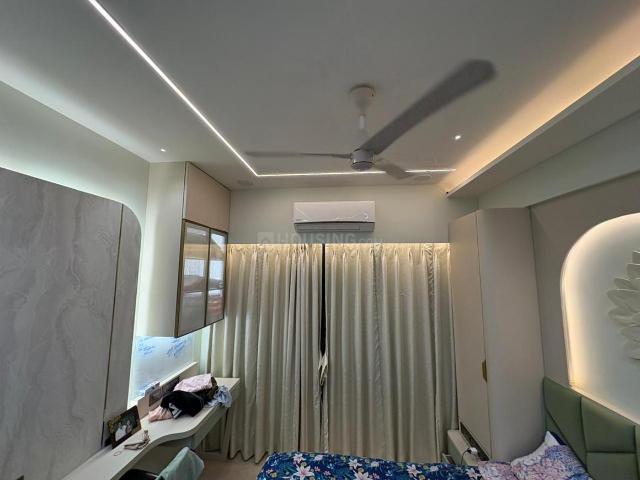 2 BHK Apartment in Wadala for resale Mumbai. The reference number is 21009003
