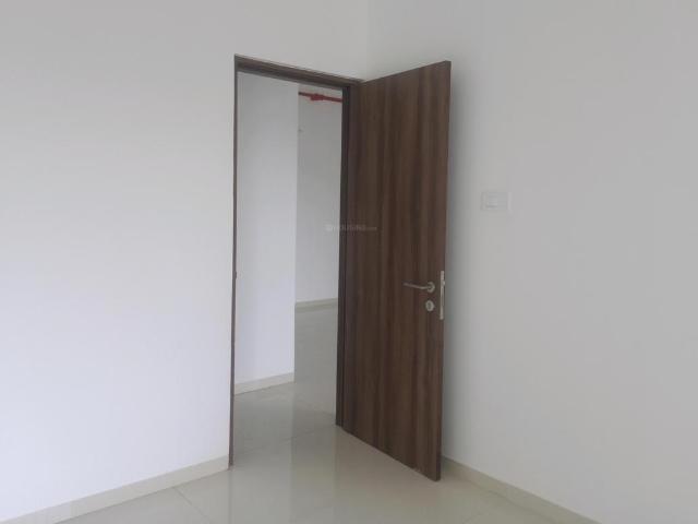 2 BHK Apartment in Wakad for rent Pune. The reference number is 20016198