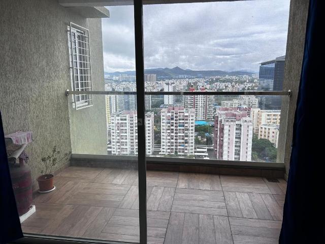 2 BHK Apartment in Wakad for rent Pune. The reference number is 20593713