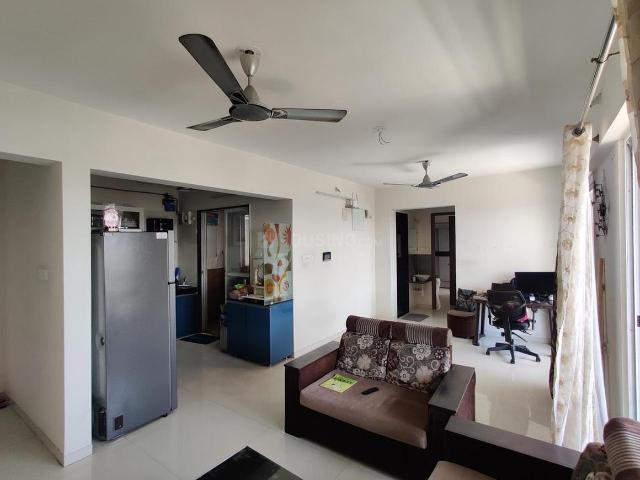 2 BHK Apartment in Wakad for rent Pune. The reference number is 20624539